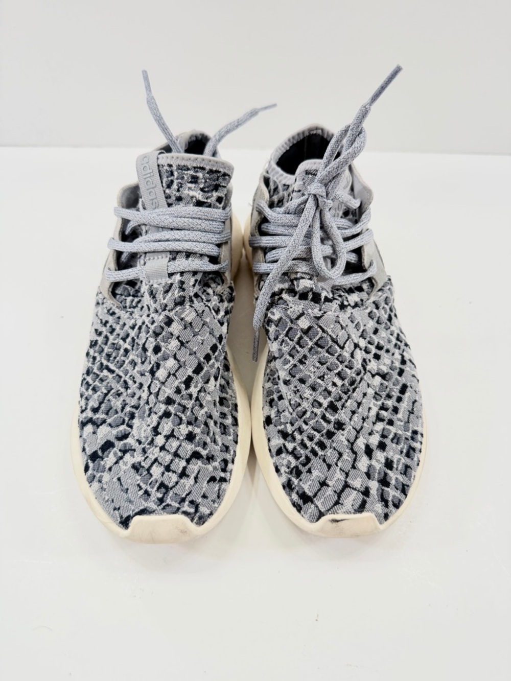Adidas Women's Originals Tubular Entrap Sneakers Shoes BA7100 Size 7, Gray Snake